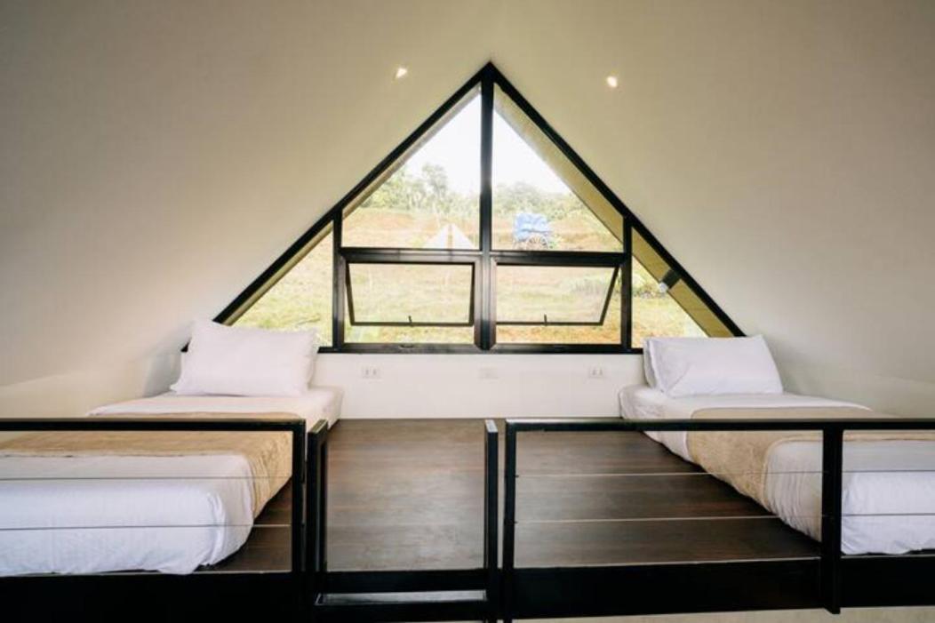 Grey Rock Mountain Cabin W/ Jacuzzi Balamban ภายนอก รูปภาพ