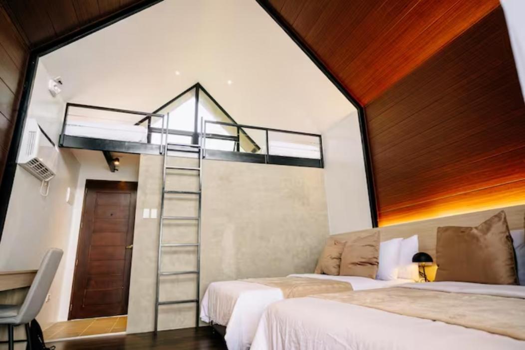 Grey Rock Mountain Cabin W/ Jacuzzi Balamban ภายนอก รูปภาพ